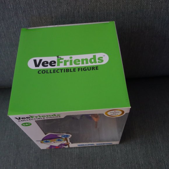 VeeFriends Willful Wizard Collectible Figure Made for Macy's - Picture 5 of 7